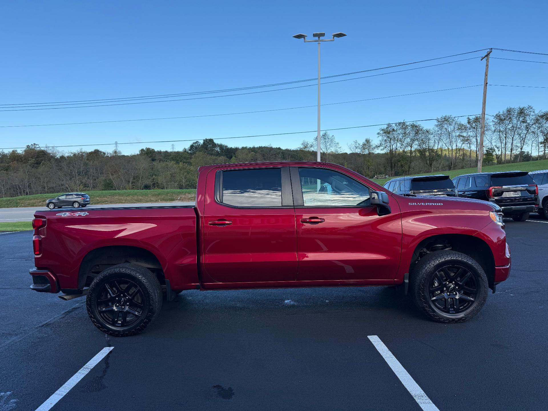 2022 Chevrolet Silverado 1500 photo 6 of 27