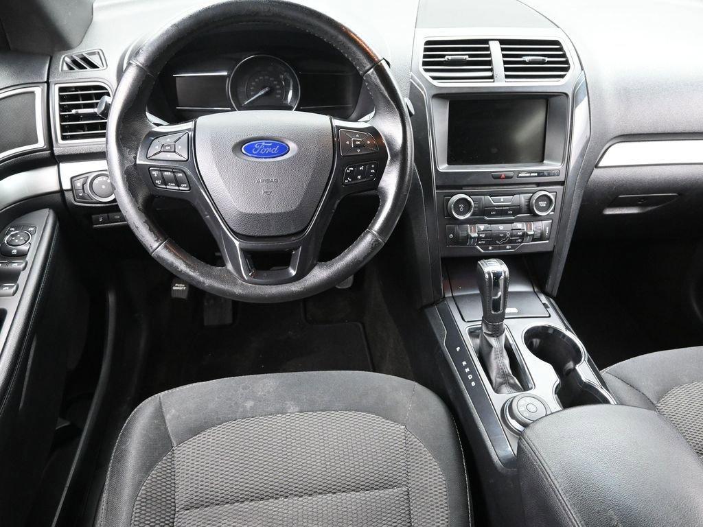 2016 Ford Explorer Vehicle Photo in Cedar Rapids, IA 52402
