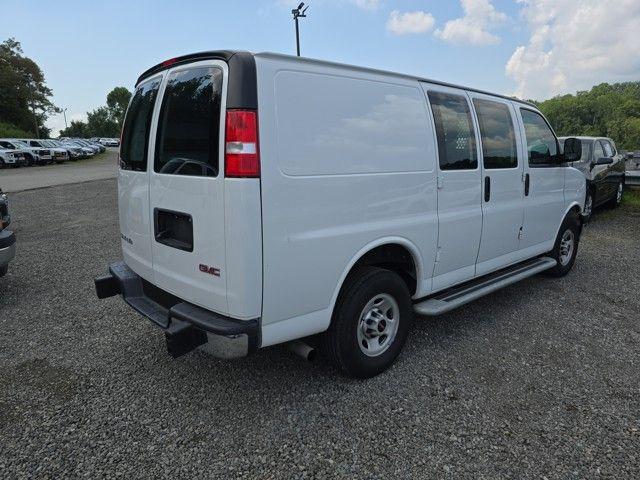 2023 GMC Savana Cargo Van Vehicle Photo in Pleasant Hills, PA 15236