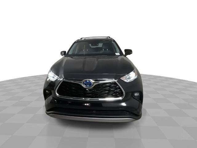 2024 Toyota Highlander Vehicle Photo in GILBERT, AZ 85297-0402