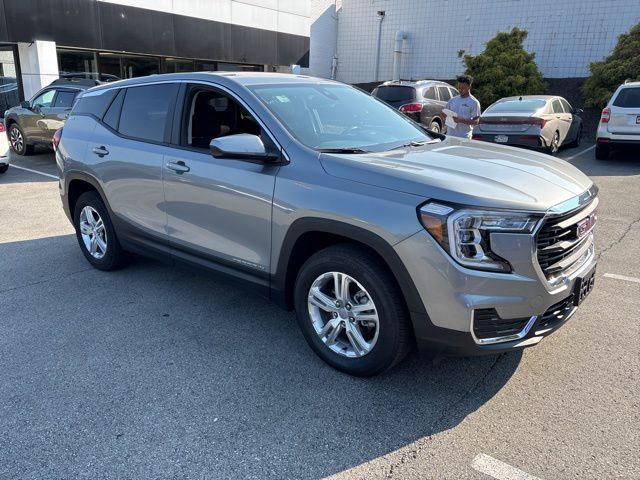 2024 GMC Terrain Vehicle Photo in Pleasant Hills, PA 15236