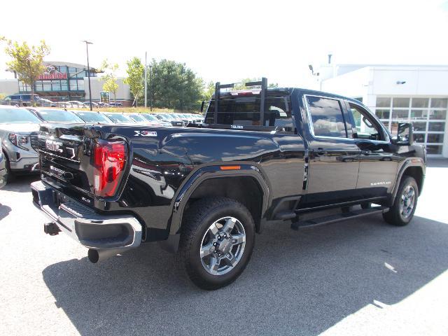 2025 GMC Sierra 2500 HD Vehicle Photo in LOWELL, MA 01852-4336