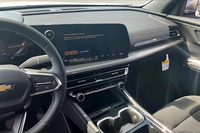 2025 Chevrolet Traverse Vehicle Photo in TOPEKA, KS 66609-0000