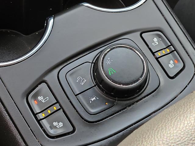 2023 GMC Terrain Vehicle Photo in TREVOSE, PA 19053-4984