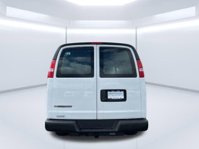 2025 Chevrolet Express Cargo 2500 Vehicle Photo in SAINT CLAIRSVILLE, OH 43950-8512