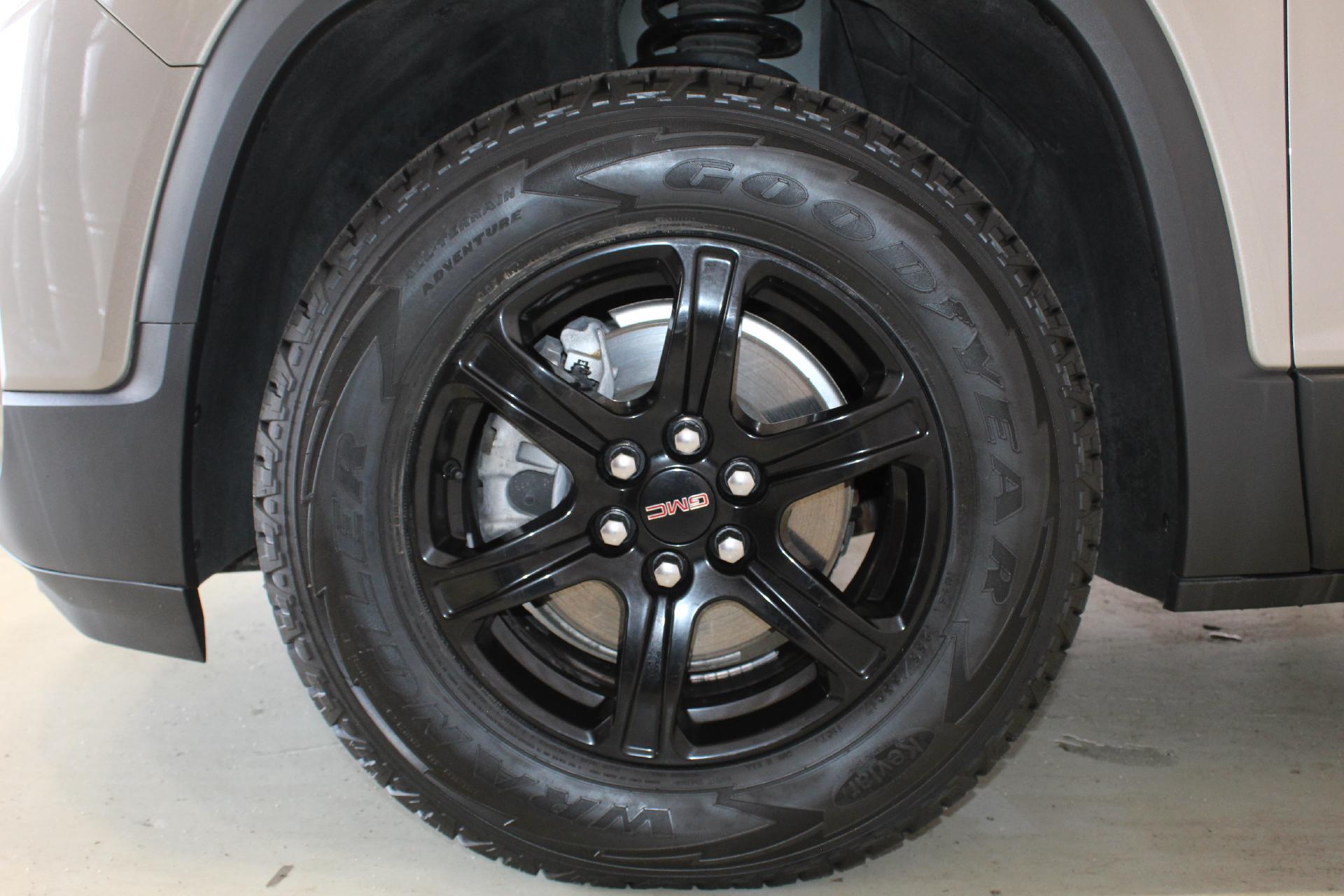 2022 GMC Acadia Vehicle Photo in NORTHAMPTON, MA 01060-1120