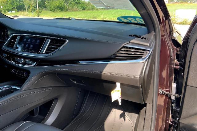 2024 Buick Enclave Vehicle Photo in TOPEKA, KS 66609-0000