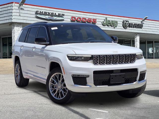 2025 Jeep Grand Cherokee L Vehicle Photo in Ennis, TX 75119-5114