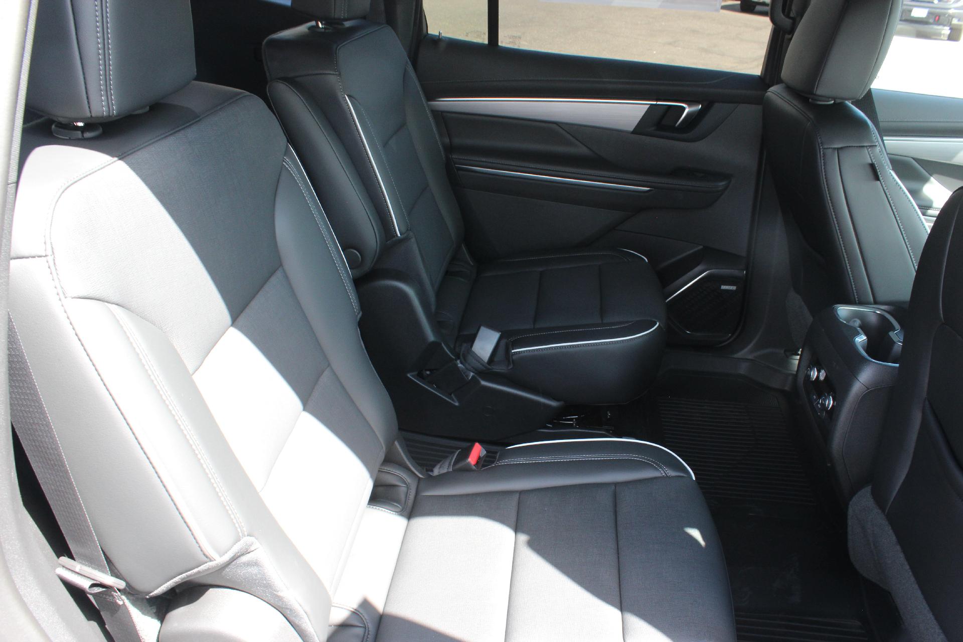 2026 Buick Enclave Vehicle Photo in AURORA, CO 80012-4011