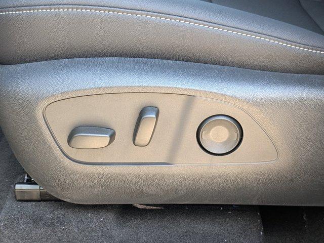 2025 Chevrolet Traverse Vehicle Photo in BRUNSWICK, GA 31525-1881