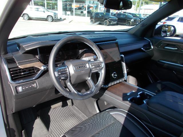 2024 GMC Acadia Vehicle Photo in LOWELL, MA 01852-4336