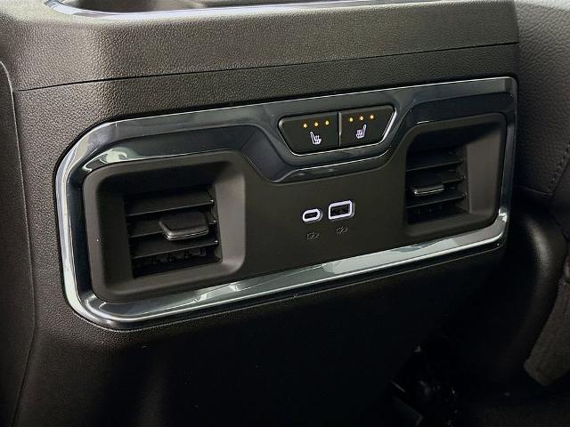 2025 GMC Sierra 3500 HD Vehicle Photo in PUYALLUP, WA 98371-4149