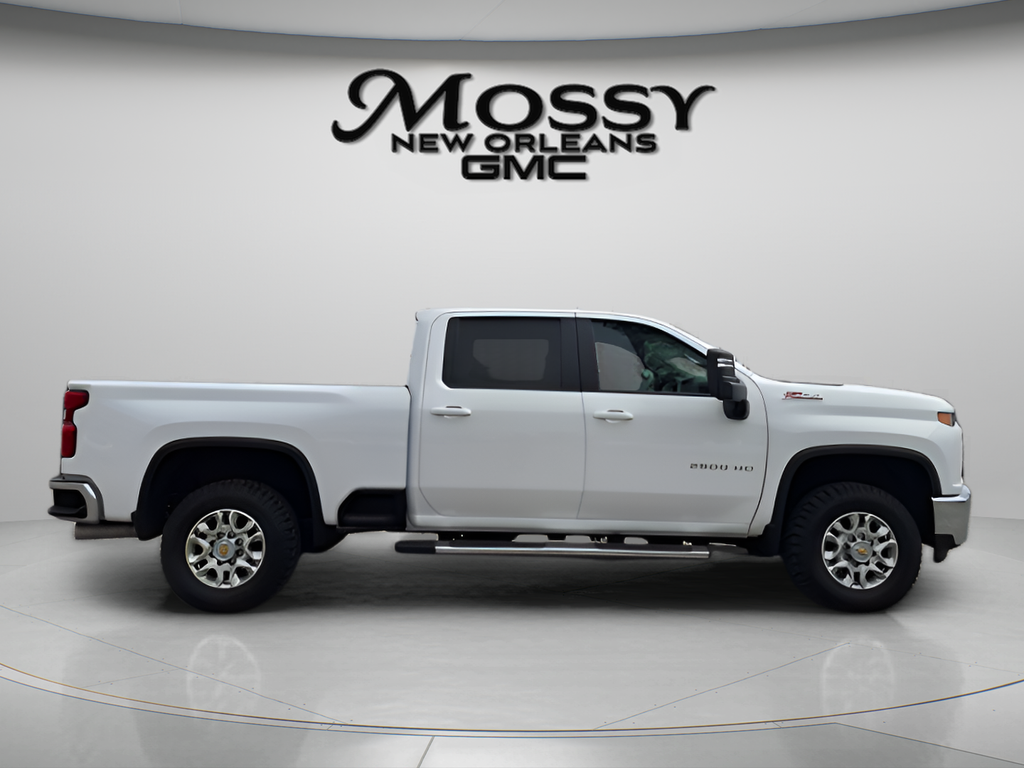 2023 Chevrolet Silverado 2500 HD LT - 3