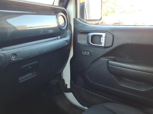 2022 Jeep Gladiator photo 16 of 20