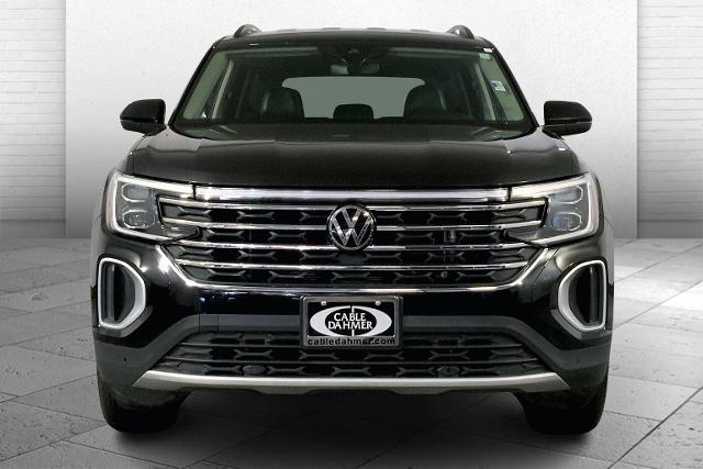 2024 Volkswagen Atlas Vehicle Photo in INDEPENDENCE, MO 64055-1314