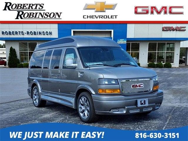 2025 GMC Savana Cargo Van Vehicle Photo in Excelsior Springs, MO 64024