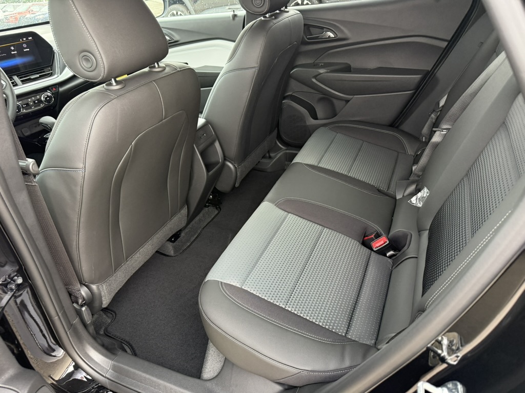 2026 Chevrolet Trax LT - 9