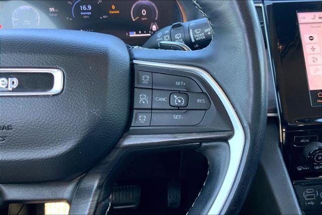 2022 Jeep Grand Cherokee Vehicle Photo in TOPEKA, KS 66609-0000