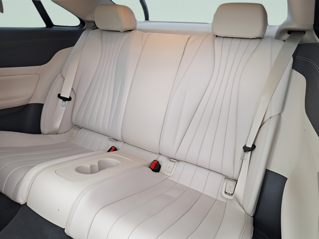 2021 Mercedes-Benz E-Class photo 23 of 32