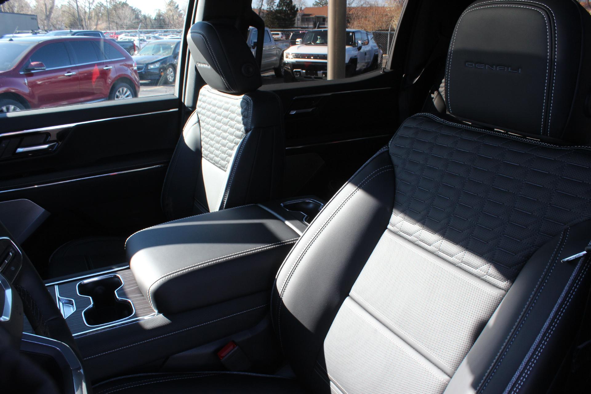 2025 GMC Sierra EV Vehicle Photo in AURORA, CO 80012-4011