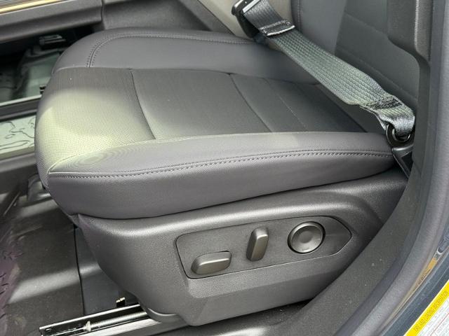 2025 GMC HUMMER EV Pickup Vehicle Photo in COLUMBIA, MO 65203-3903