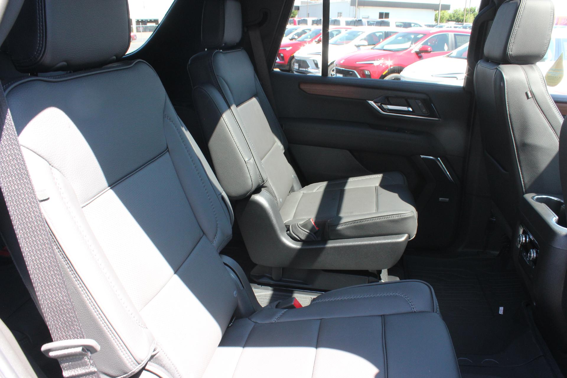 2025 GMC Yukon Vehicle Photo in AURORA, CO 80012-4011