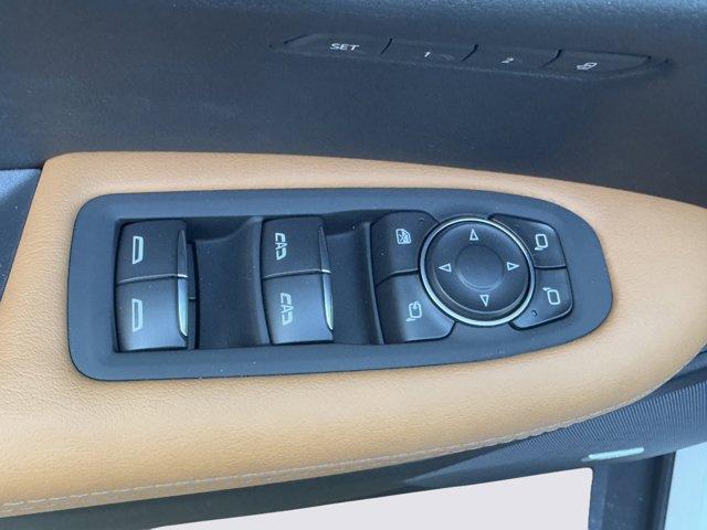 2025 Cadillac XT5 Vehicle Photo in LEOMINSTER, MA 01453-2952