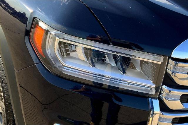 2022 GMC Acadia Vehicle Photo in TOPEKA, KS 66609-0000