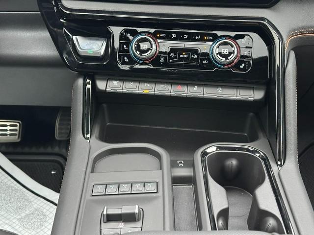 2026 GMC Sierra 2500 HD Vehicle Photo in COLUMBIA, MO 65203-3903