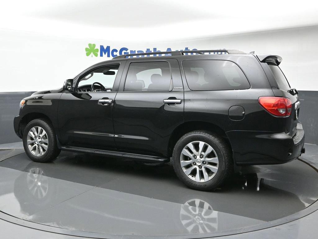 2017 Toyota Sequoia Vehicle Photo in Cedar Rapids, IA 52402