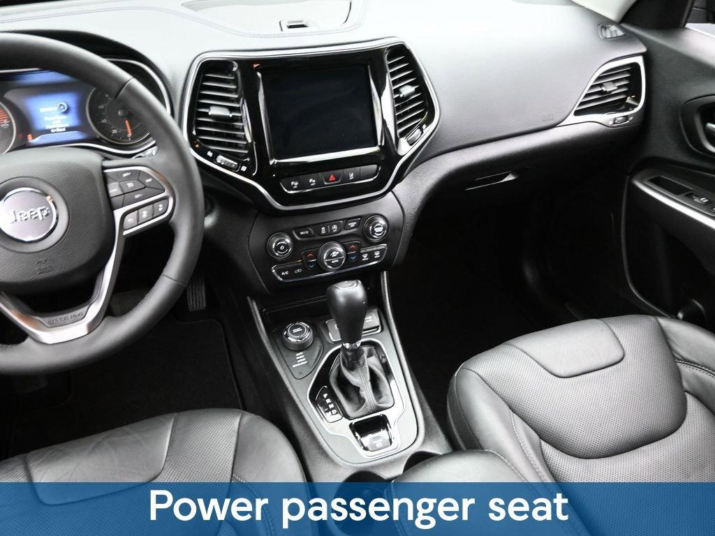 2021 Jeep Cherokee Vehicle Photo in Cedar Rapids, IA 52402