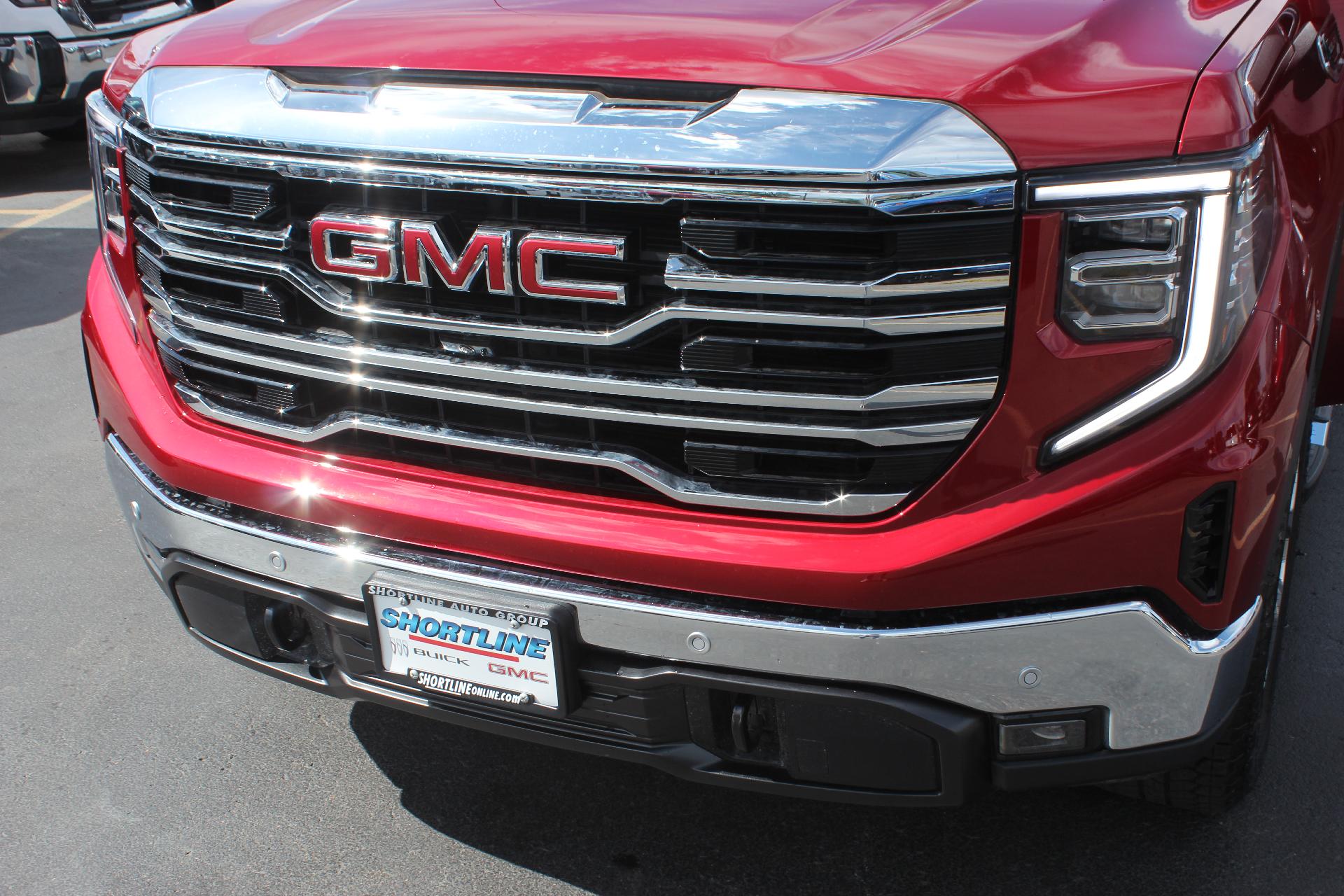 2025 GMC Sierra 1500 Vehicle Photo in AURORA, CO 80012-4011