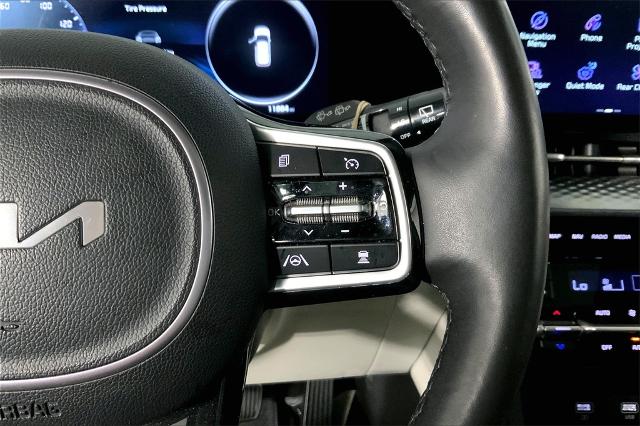 2024 Kia Carnival Vehicle Photo in Lees Summit, MO 64086