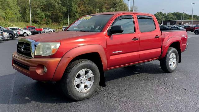 2008 Toyota Tacoma Vehicle Photo in MOON TOWNSHIP, PA 15108-2571