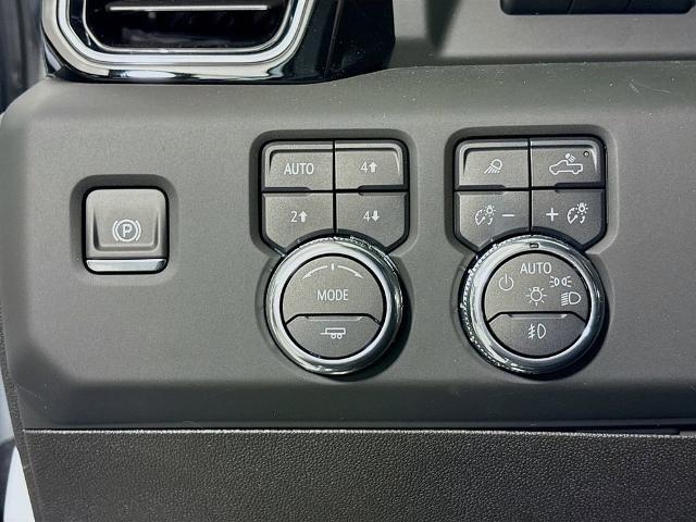 2025 GMC Sierra 3500 HD Vehicle Photo in PUYALLUP, WA 98371-4149