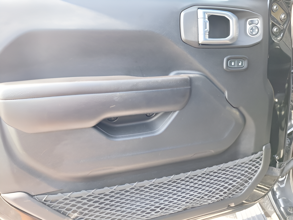 2021 Jeep Gladiator photo 34 of 36