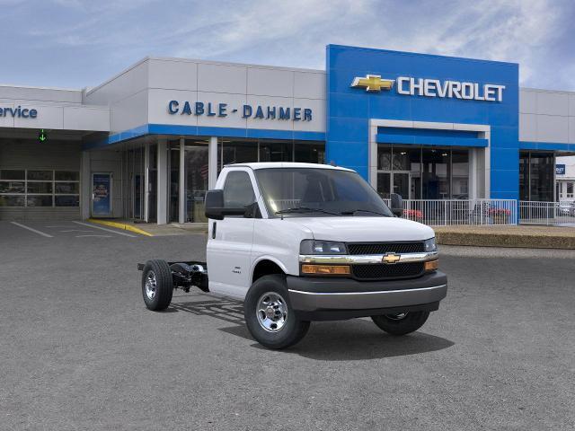 2025 Chevrolet Express Commercial Cutaway Vehicle Photo in INDEPENDENCE, MO 64055-1314