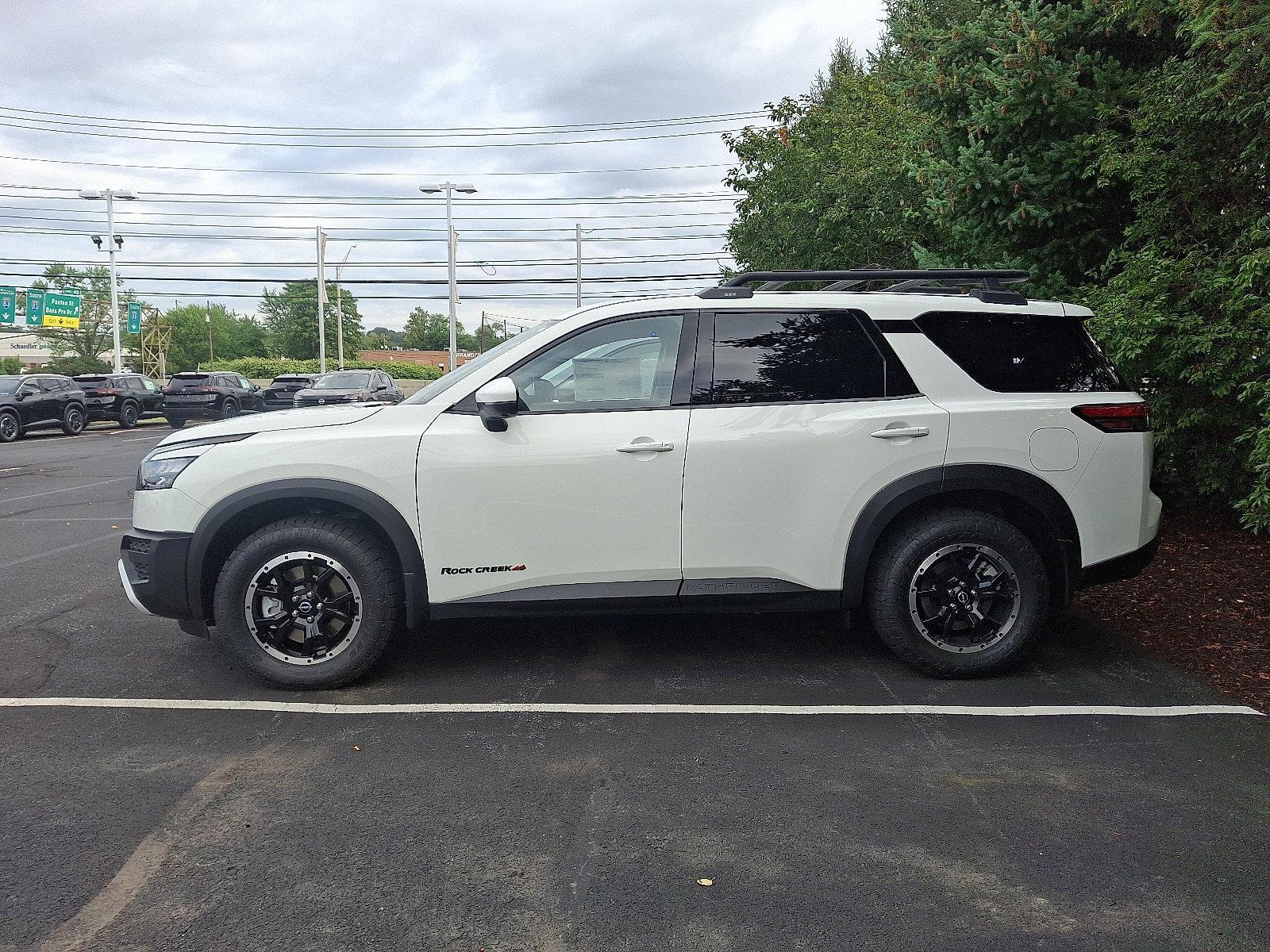 2025 Nissan Pathfinder Vehicle Photo in Harrisburg, PA 17111-1033