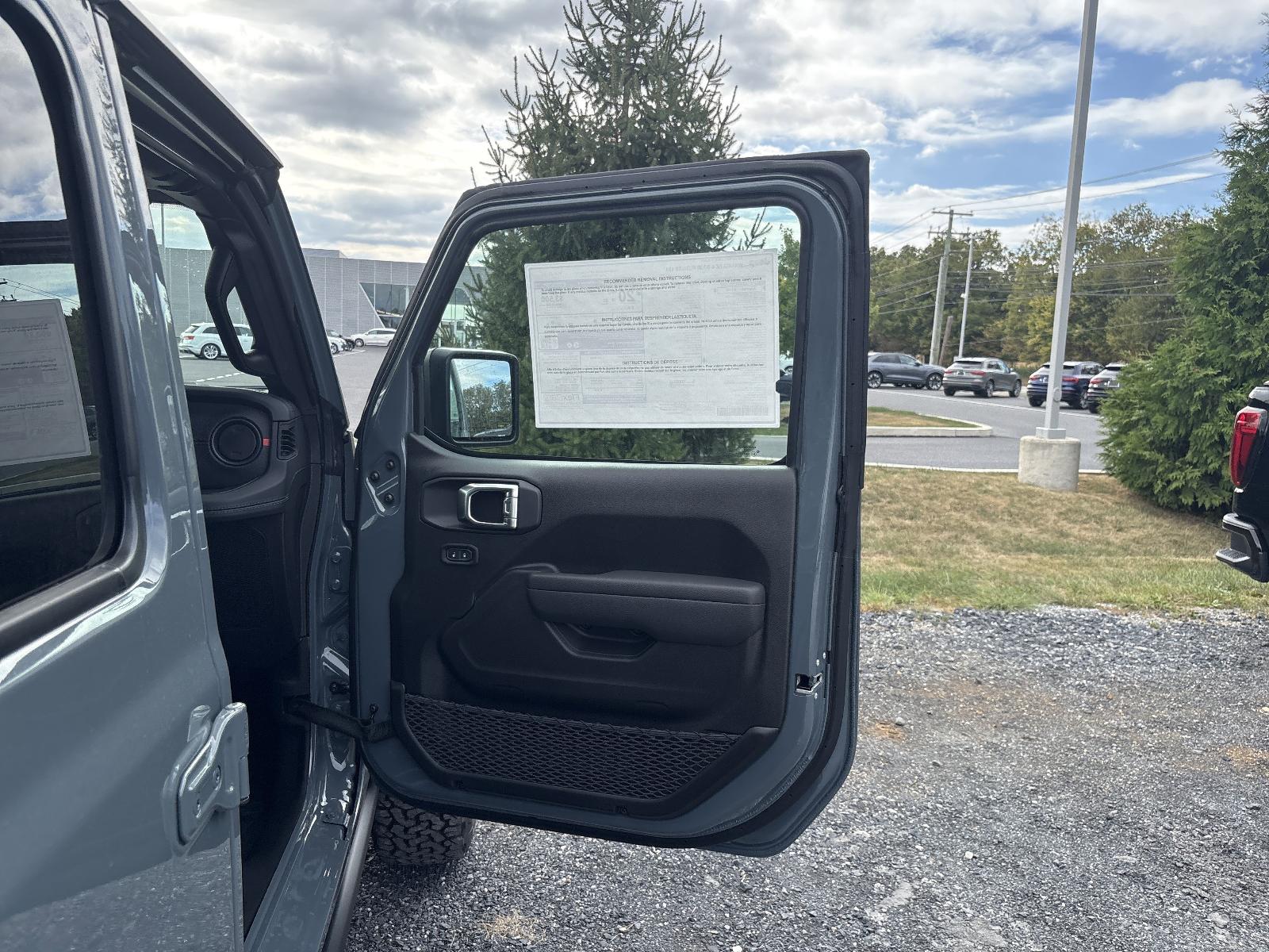 2025 Jeep Wrangler Vehicle Photo in Mechanicsburg, PA 17050-1707