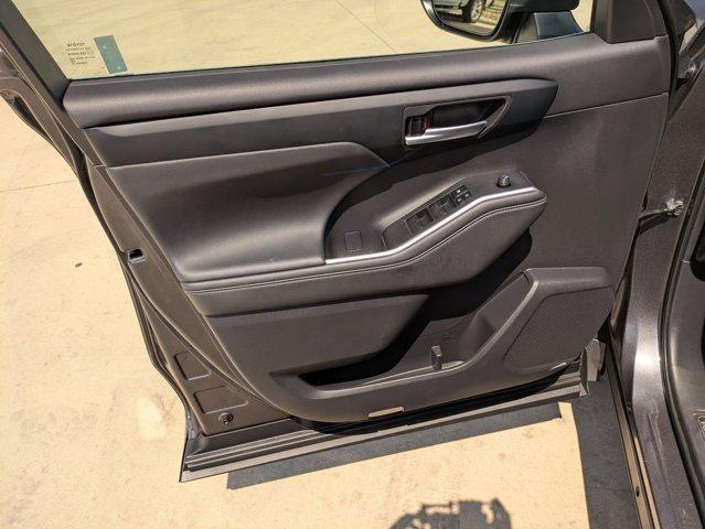 2024 Toyota Highlander Vehicle Photo in SELMA, TX 78154-1459