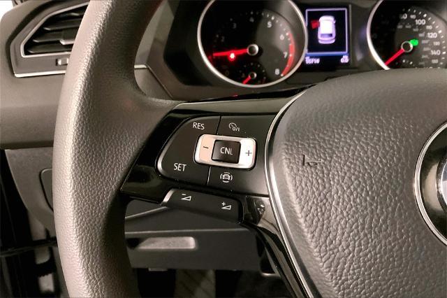 2021 Volkswagen Tiguan Vehicle Photo in Lees Summit, MO 64086