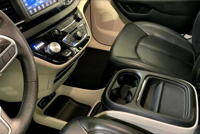 2021 Chrysler Voyager Vehicle Photo in INDEPENDENCE, MO 64055-1314