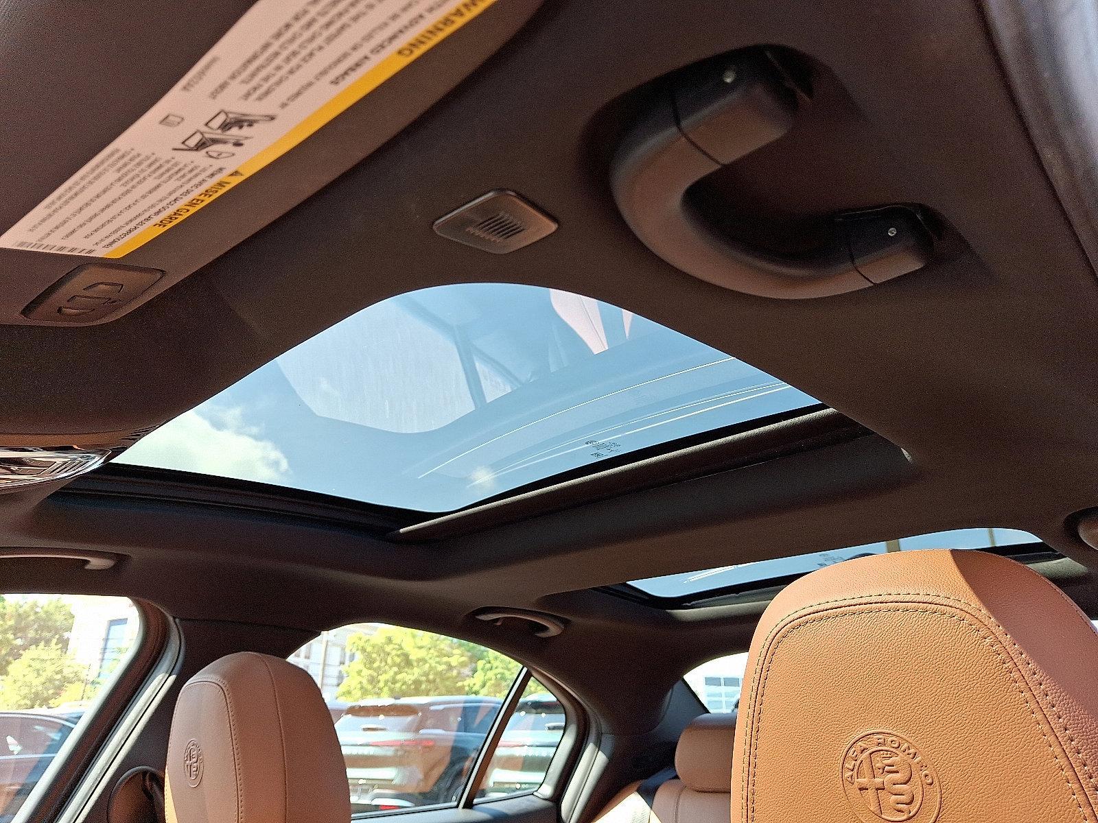 2022 Alfa Romeo Giulia Vehicle Photo in Willow Grove, PA 19090