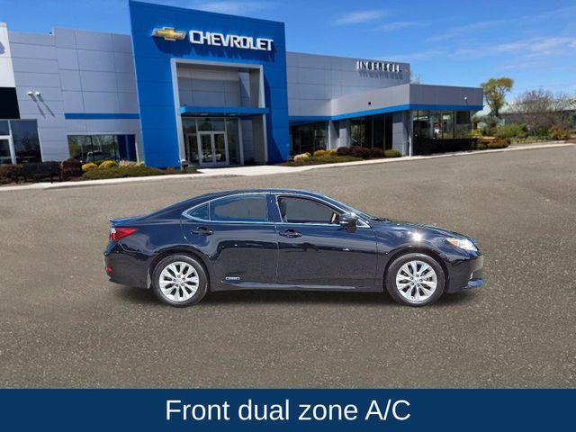 2013 Lexus ES 300h Vehicle Photo in DANBURY, CT 06810-5034