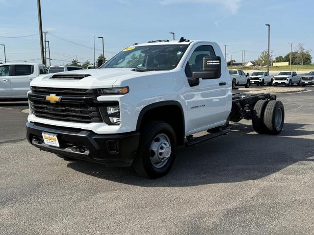2024 Chevrolet Silverado 3500 HD CC Vehicle Photo in COLUMBIA, MO 65203-3903