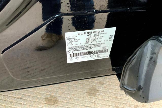 2024 Ford Edge Vehicle Photo in TOPEKA, KS 66609-0000