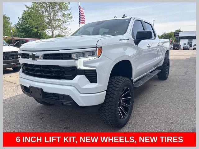 Summit White 2024 Chevrolet Silverado 1500 Pickup Truck Four-Wheel Drive Automatic