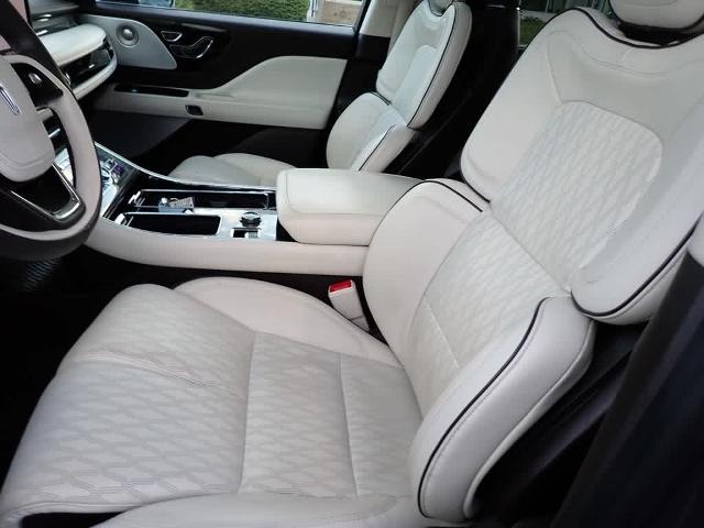 2023 Lincoln Aviator Vehicle Photo in ZELIENOPLE, PA 16063-2910