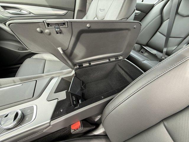 2026 Cadillac CT5 Vehicle Photo in LEOMINSTER, MA 01453-2952