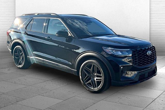 2025 Ford Explorer Vehicle Photo in TOPEKA, KS 66609-0000
